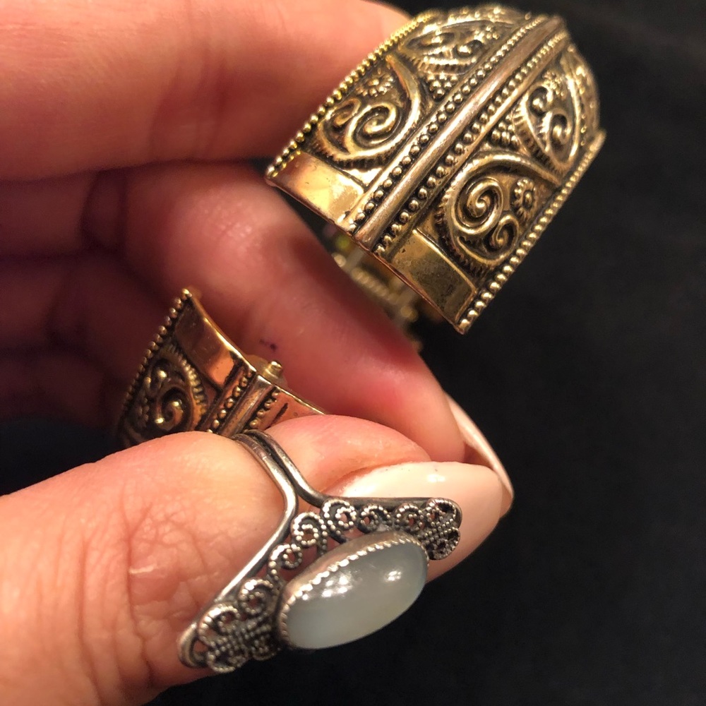 SOLD❤️Boho style vintage bangle - Picture 3 of 5